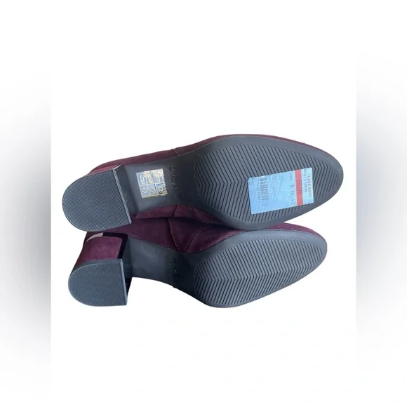 New DKNY Women Corrie Ankle Booties, Oxblood Suede Size 8 - Picture 6 of 9